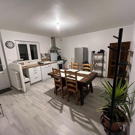 Logement neuf en face de la forêt. Accès cour. Bagnoles de l'Orne Normandie Extérieur photo