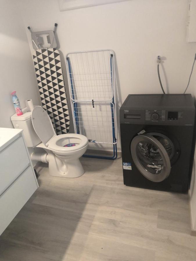 Logement neuf en face de la forêt. Accès cour. Bagnoles de l'Orne Normandie Extérieur photo