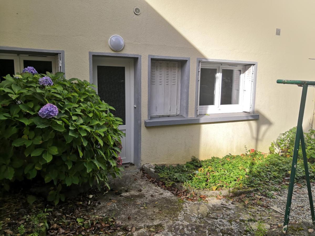 Logement neuf en face de la forêt. Accès cour. Bagnoles de l'Orne Normandie Extérieur photo